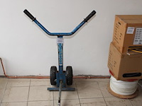 Tegeldonkey. - afbeelding 1 van  2