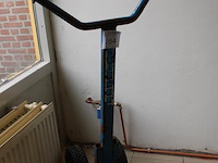 Tegeldonkey. - afbeelding 2 van  2