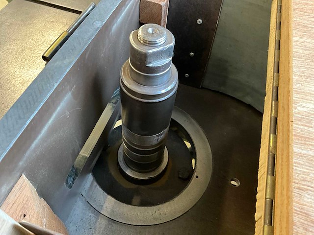 Tegelijer tafel- en spilfreesmachine - afbeelding 6 van  7