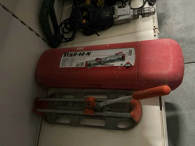 Tegelsnijapparaten (2x) - afbeelding 1 van  4