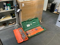 Tegelsnijder (2x) en 1 swinko mortelstaafmixer - afbeelding 1 van  2