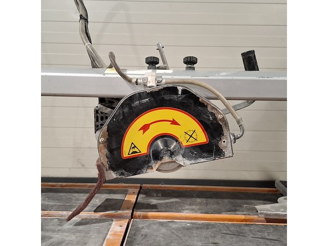 Tegeltafelzaag verstelbaar groot l=950mm/h40mm ~ battipav, vip 290, bouwjaar 2017 - afbeelding 2 van  9