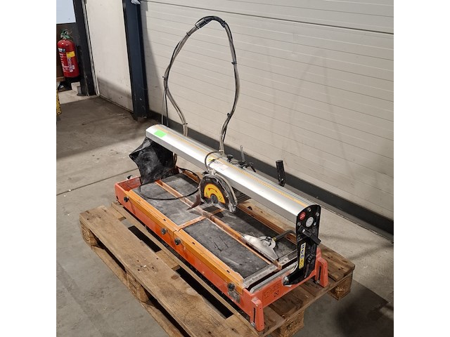 Tegeltafelzaag verstelbaar groot l=950mm/h40mm ~ battipav, vip 290, bouwjaar 2017 - afbeelding 3 van  9