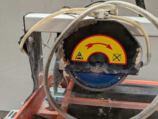 Tegeltafelzaag verstelbaar groot l=950mm/h40mm ~ battipav, vip 290, bouwjaar 2018 - afbeelding 3 van  7