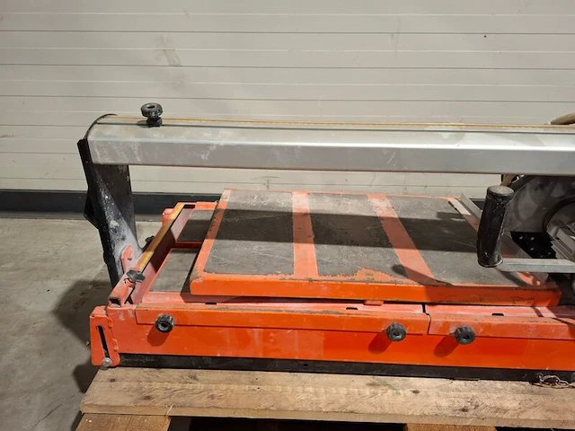 Tegeltafelzaag verstelbaar groot l=950mm/h40mm ~ battipav, vip 290, bouwjaar 2018 - afbeelding 7 van  9