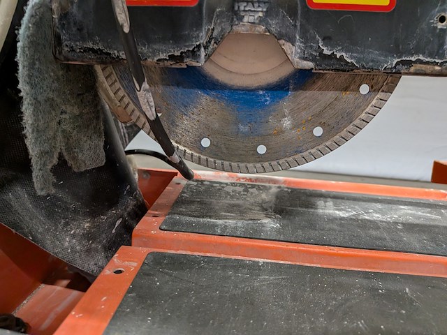 Tegeltafelzaag verstelbaar groot l=950mm/h40mm ~ battipav, vip 290, bouwjaar 2020 - afbeelding 5 van  8