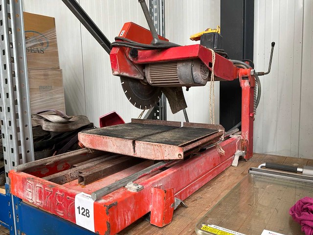 Tegelzaagmachine - afbeelding 1 van  4