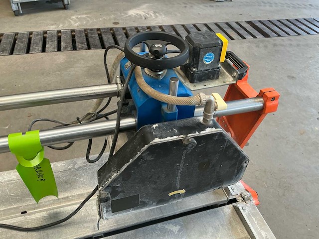 Tegelzaagmachine - afbeelding 1 van  2
