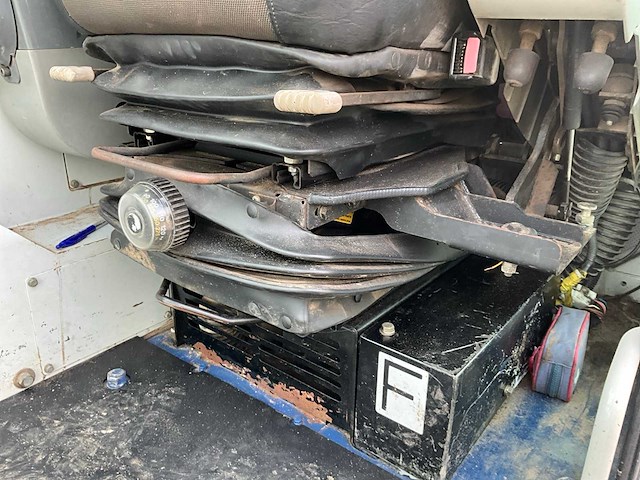 Tekeuchi tcr50 roterende rupsdumper - afbeelding 6 van  32