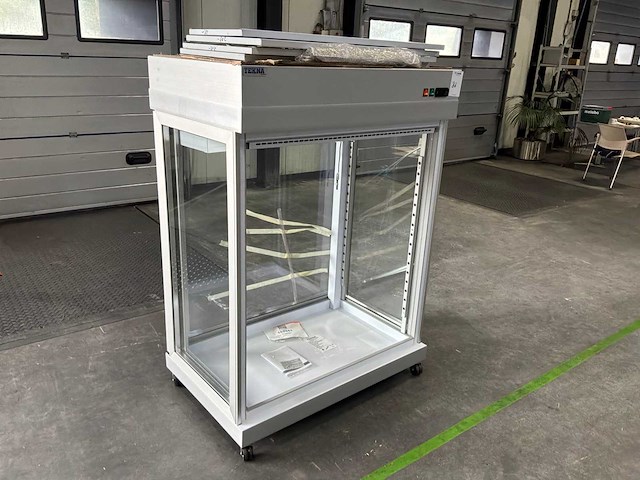 Tekna vet.sp. 102/17 remote gekoelde wandvitrine - afbeelding 2 van  6