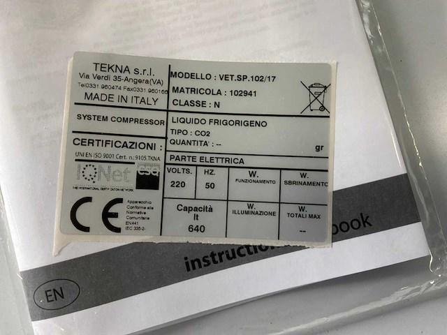 Tekna vet.sp. 102/17 remote gekoelde wandvitrine - afbeelding 6 van  6