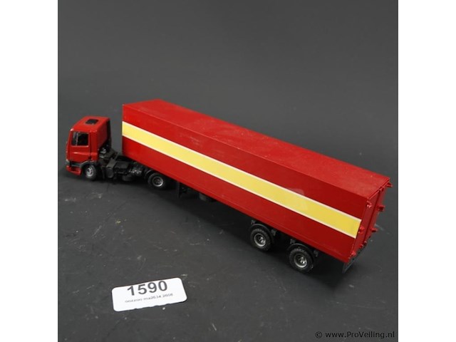 Tekno die-cast schaalmodel van een daf 75vrachtwagen - afbeelding 2 van  4