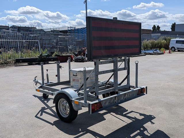 Tekstwagen, a810, met led-display, q-lite qlmo 04.20.08 ubr - afbeelding 15 van  20