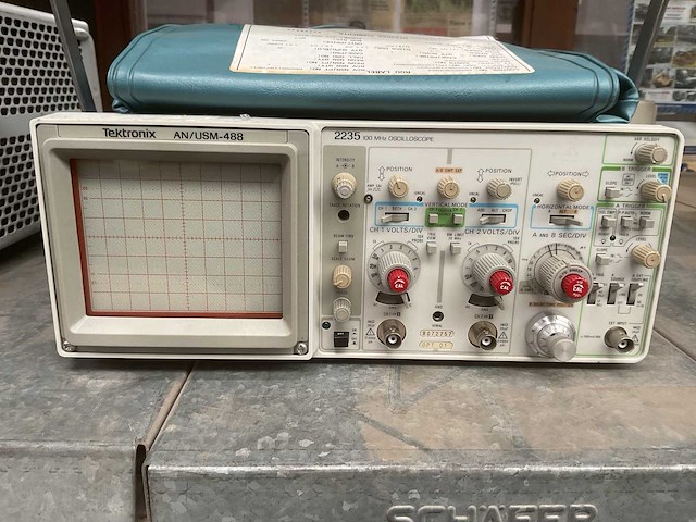 Tektronics 2235 oscilloscope - afbeelding 2 van  6
