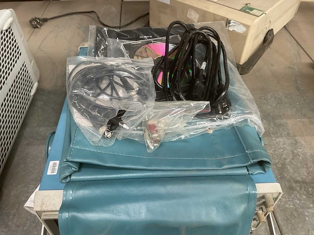 Tektronics 2235 oscilloscope - afbeelding 3 van  6