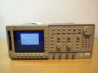 Tektronix - awg 420 - arbitrary waveform generator - afbeelding 3 van  10