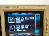Tektronix - awg 420 - arbitrary waveform generator - afbeelding 4 van  10