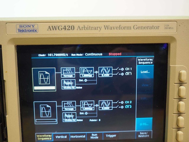 Tektronix - awg 420 - arbitrary waveform generator - afbeelding 4 van  10