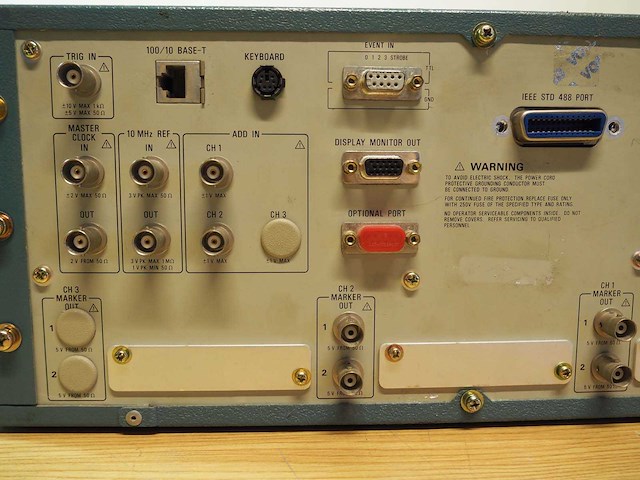 Tektronix - awg 420 - arbitrary waveform generator - afbeelding 10 van  10