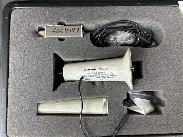 Tektronix / fisher voltage probe / dualscope - afbeelding 2 van  4