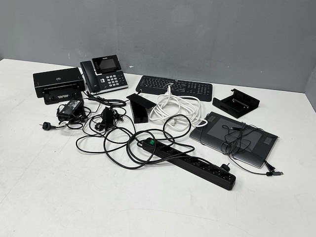 Telecom en communicatie kantoorartikelen - afbeelding 1 van  21