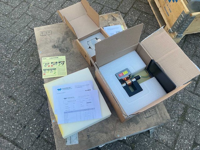 Teledyne e2v / furuno radarcomponent (2x) - afbeelding 1 van  8