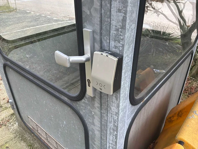 Telefoon cel - afbeelding 5 van  8