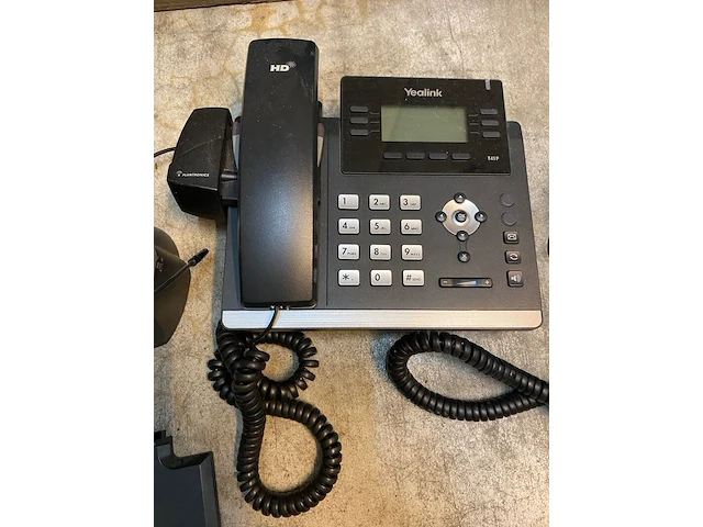 Telefooncentrale yealink sip-t41p met headsets - afbeelding 3 van  7