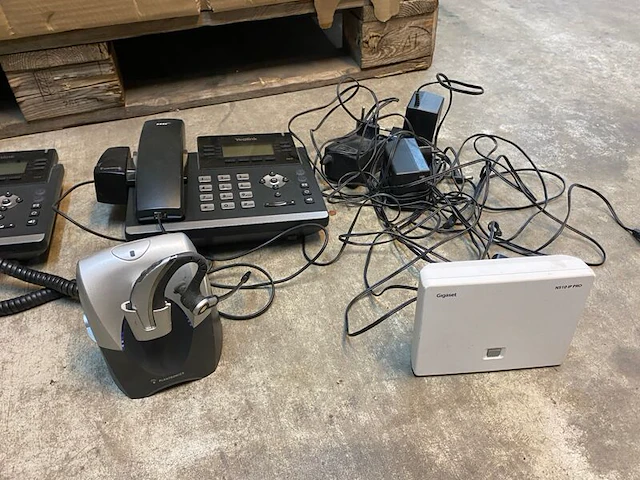 Telefooncentrale yealink sip-t41p met headsets - afbeelding 6 van  7