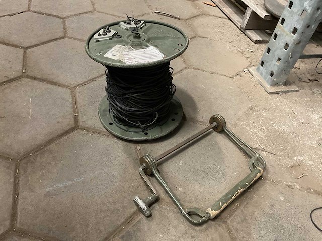 Telefoonkabel op haspel (8x) - afbeelding 1 van  5