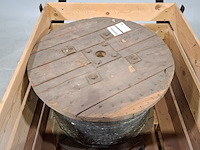 Telefoonkabel op houten haspel - afbeelding 2 van  5