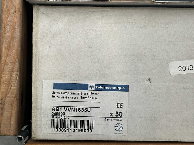 Telemecanique - electronics - partij drukschakelaars, rijgklemmen en veiligheidscomponenten - afbeelding 5 van  8