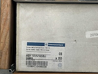 Telemecanique - electronics - partij drukschakelaars, rijgklemmen en veiligheidscomponenten - afbeelding 5 van  8
