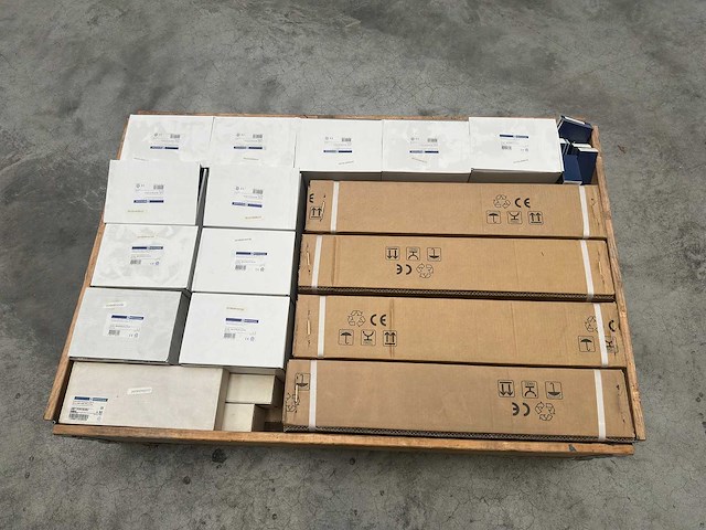 Telemecanique - electronics - partij drukschakelaars, rijgklemmen en veiligheidscomponenten - afbeelding 7 van  8