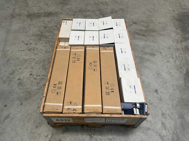Telemecanique - electronics - partij drukschakelaars, rijgklemmen en veiligheidscomponenten - afbeelding 8 van  8