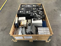 Telemecanique - partij elektronica / automatisering: plc-modules, terminalblokken en bedieningscomponenten - afbeelding 1 van  9
