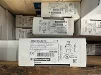 Telemecanique - partij elektronica: sensors & druktransmitters en eindschakelaars - afbeelding 8 van  9