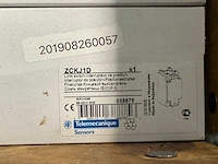 Telemecanique - partij elektronica: sensors & druktransmitters en eindschakelaars - afbeelding 6 van  9