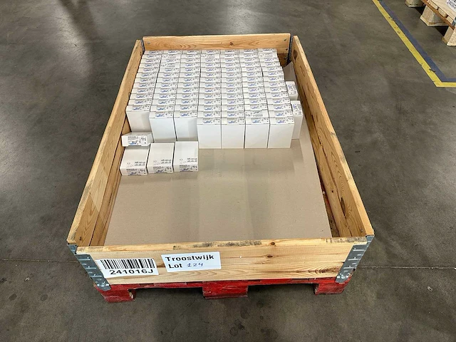Telemecanique - xs608b1nalsdq - partij inductieve naderingssensoren 100 stuks - afbeelding 1 van  3