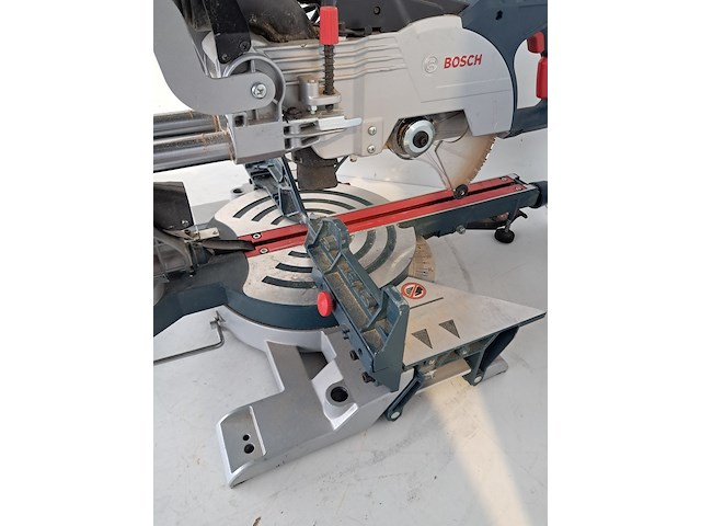 Telescoop-/afkortzaag - 230v bosch, gcm 8 sjl, bouwjaar 2018 - afbeelding 8 van  11