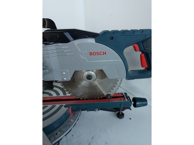 Telescoop-/afkortzaag 216mm 230v~ bosch, gcm 8 sjl, bouwjaar 2016 - afbeelding 6 van  9