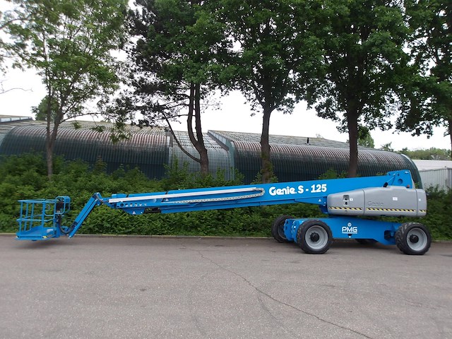 Telescoophoogwerker genie s-125 40.10m diesel 2013 - afbeelding 1 van  1