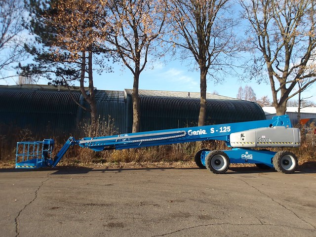 Telescoophoogwerker genie s-125 40.10m diesel 2016 - afbeelding 1 van  1