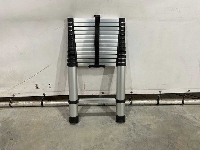 Telescoopladder - afbeelding 2 van  4