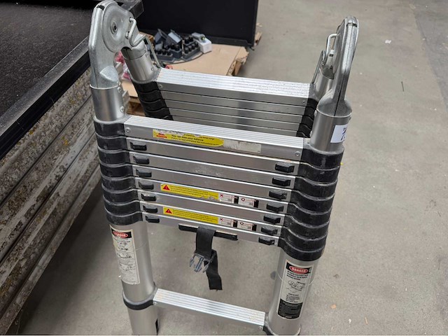 Telescoopladder - afbeelding 2 van  7