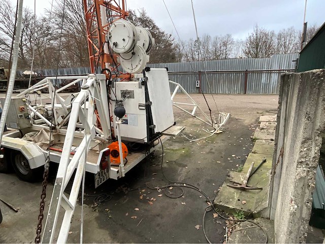 Telescopische radarmast electrisch/hydraulisch bedient - afbeelding 4 van  16