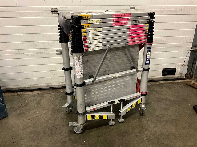 Teletower telescopic telescopische rolsteiger - afbeelding 1 van  6