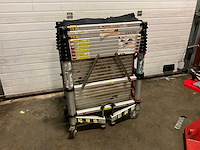 Teletower telescopic telescopische rolsteiger - afbeelding 1 van  4