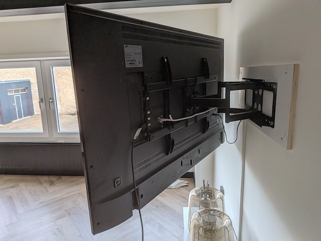 Televisie aan muurbeugel samsung, ue55ju6000w - afbeelding 7 van  11