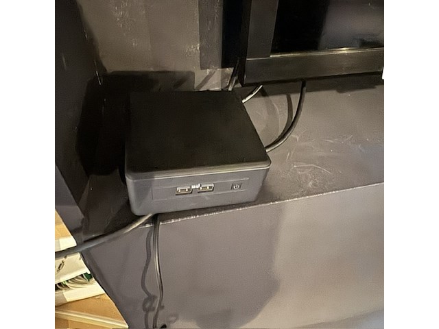 Televisie met computer sharp, aqaos - afbeelding 3 van  7